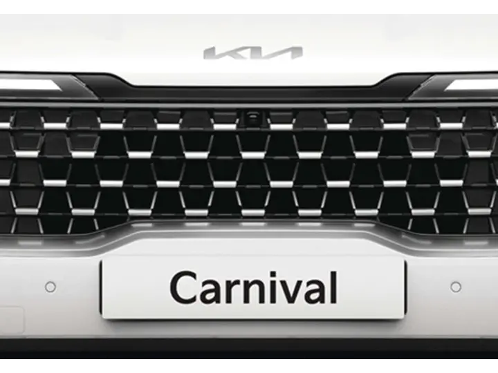 Kia Carnival image in Dausa